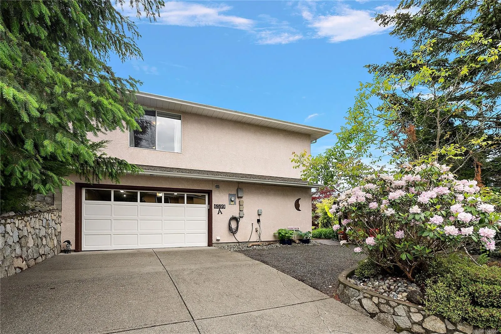 6599 Central Saanich Rd