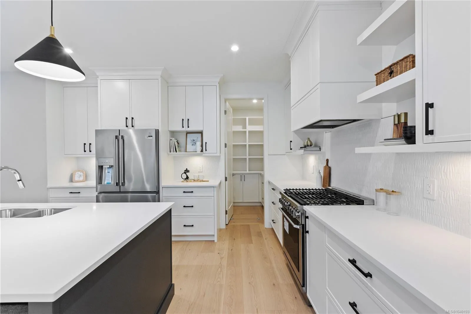 220 Kamloops Ave