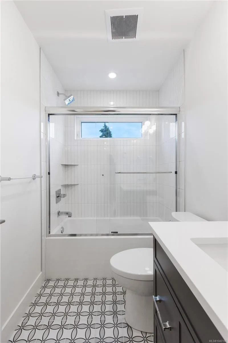 220 Kamloops Ave