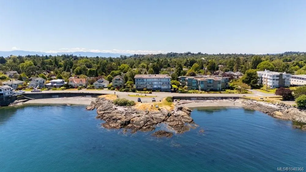 1270 Beach Dr