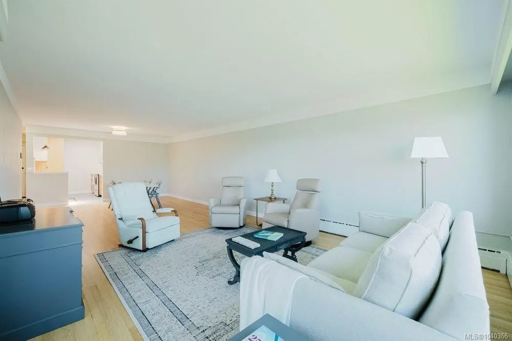1270 Beach Dr