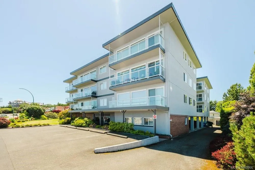 1270 Beach Dr
