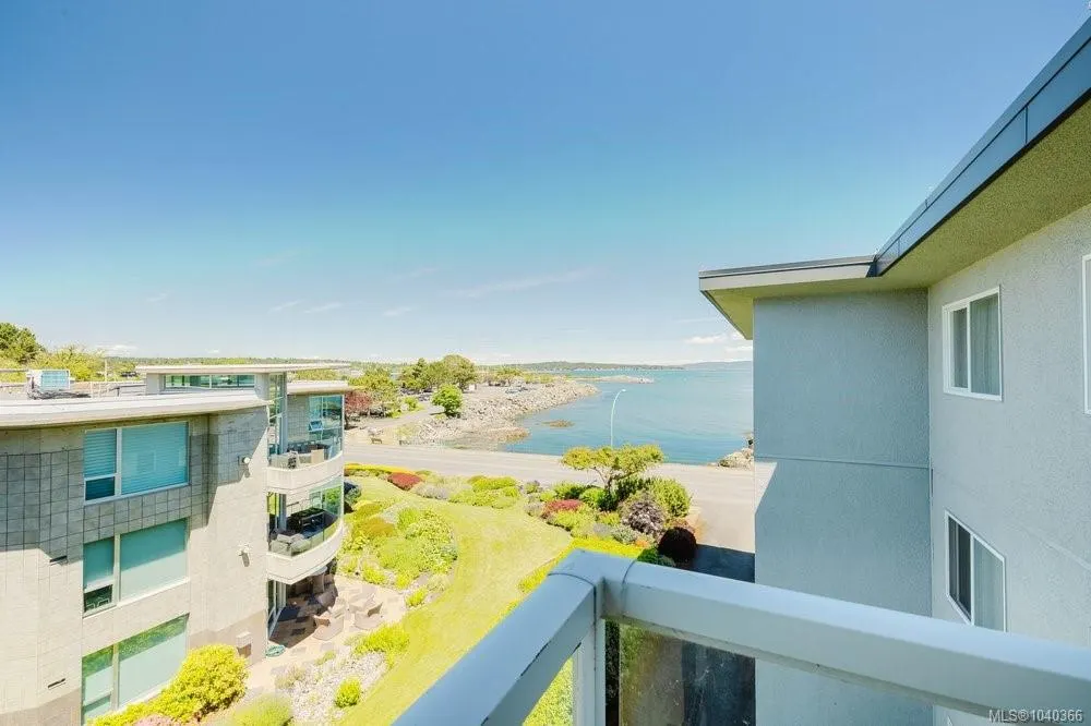 1270 Beach Dr