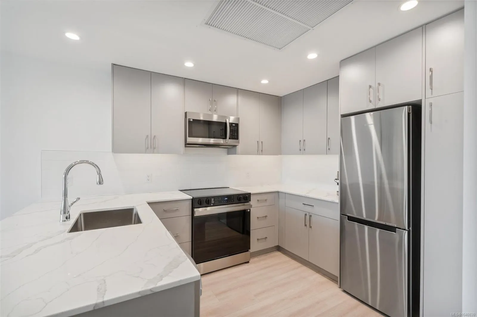 258 Helmcken Rd