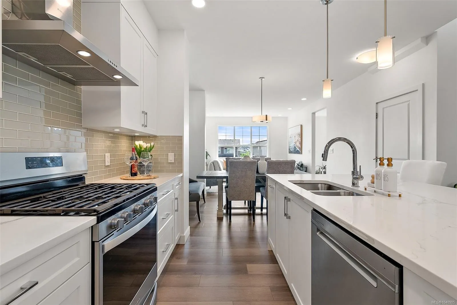 220 Caspian Dr