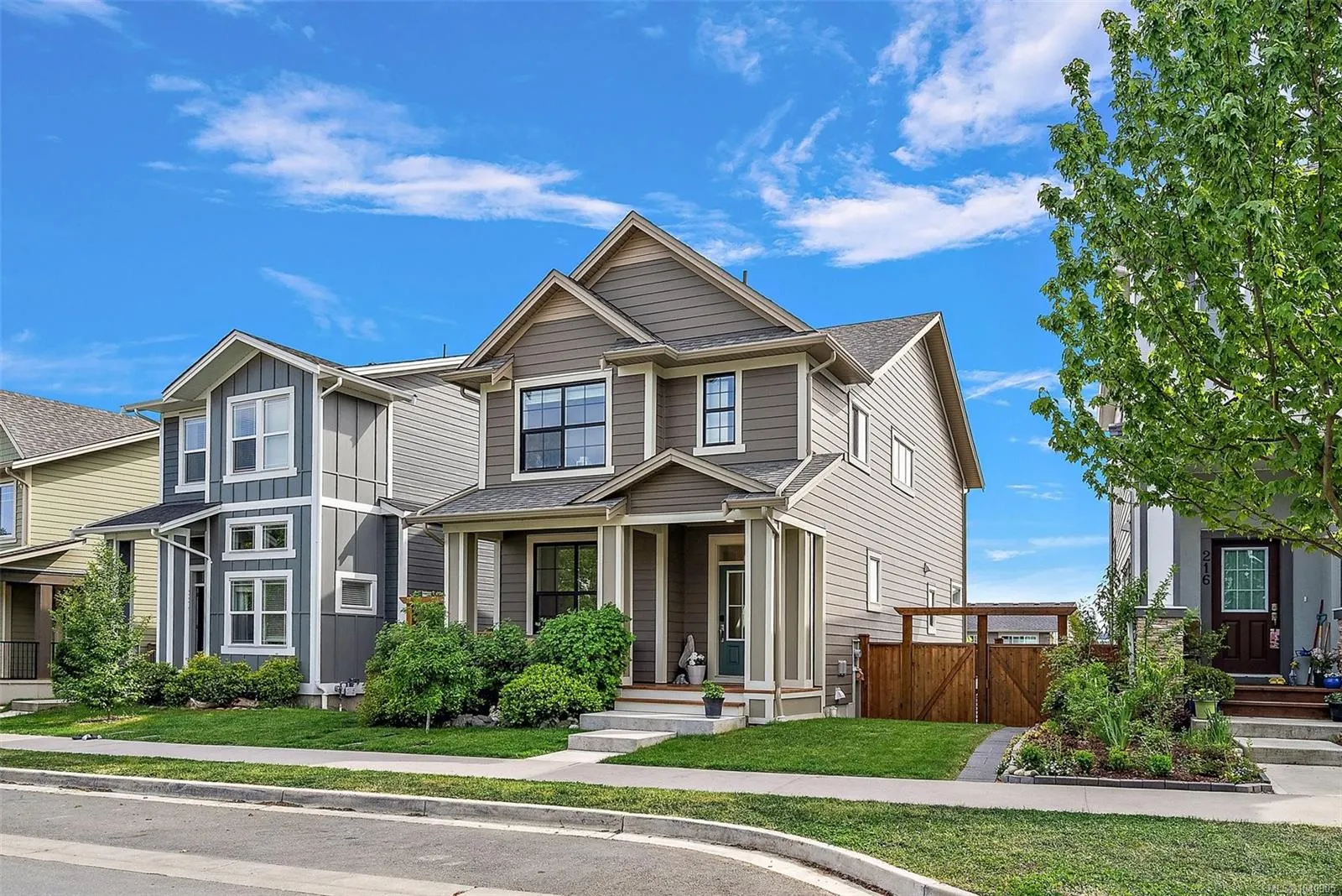220 Caspian Dr