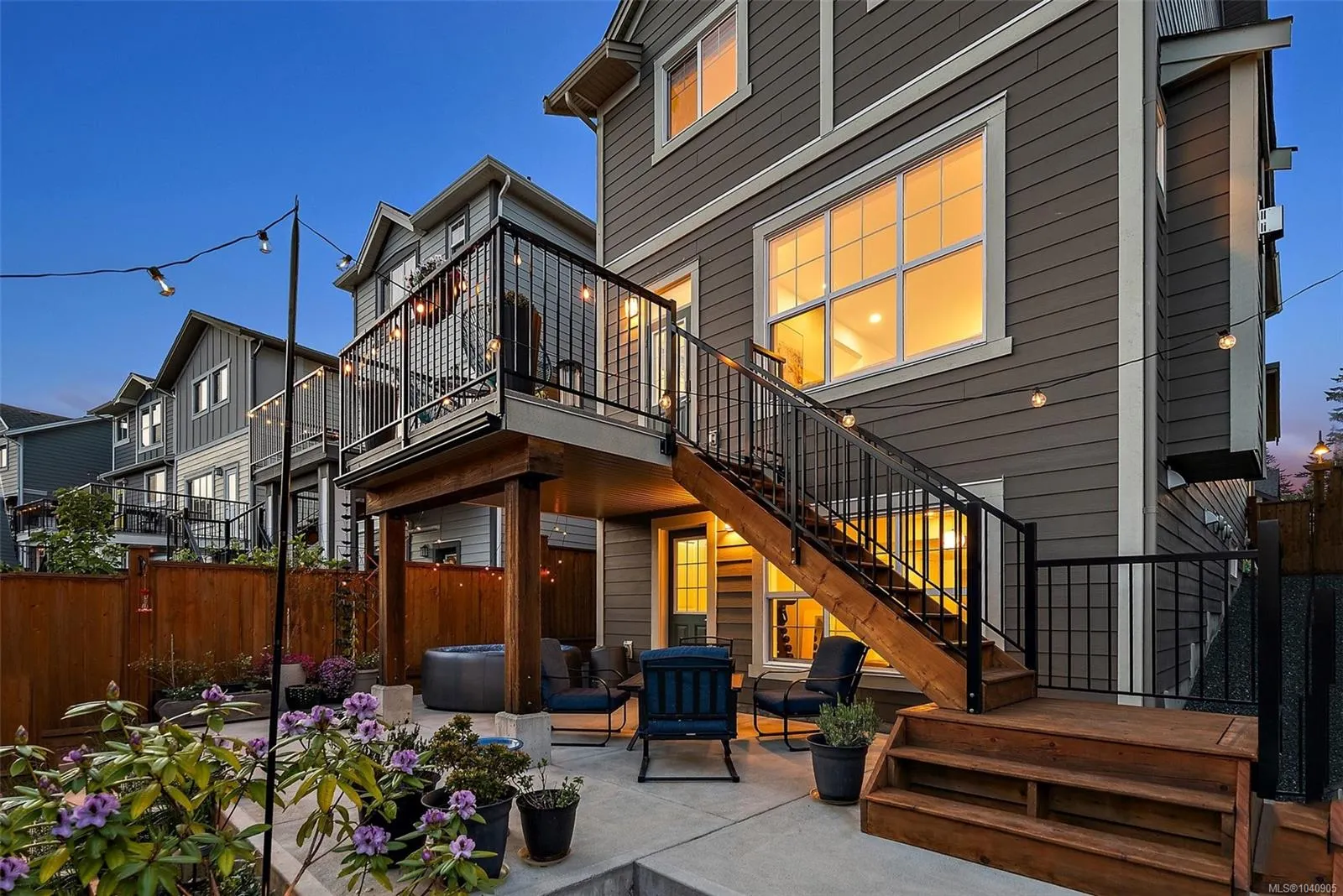 220 Caspian Dr