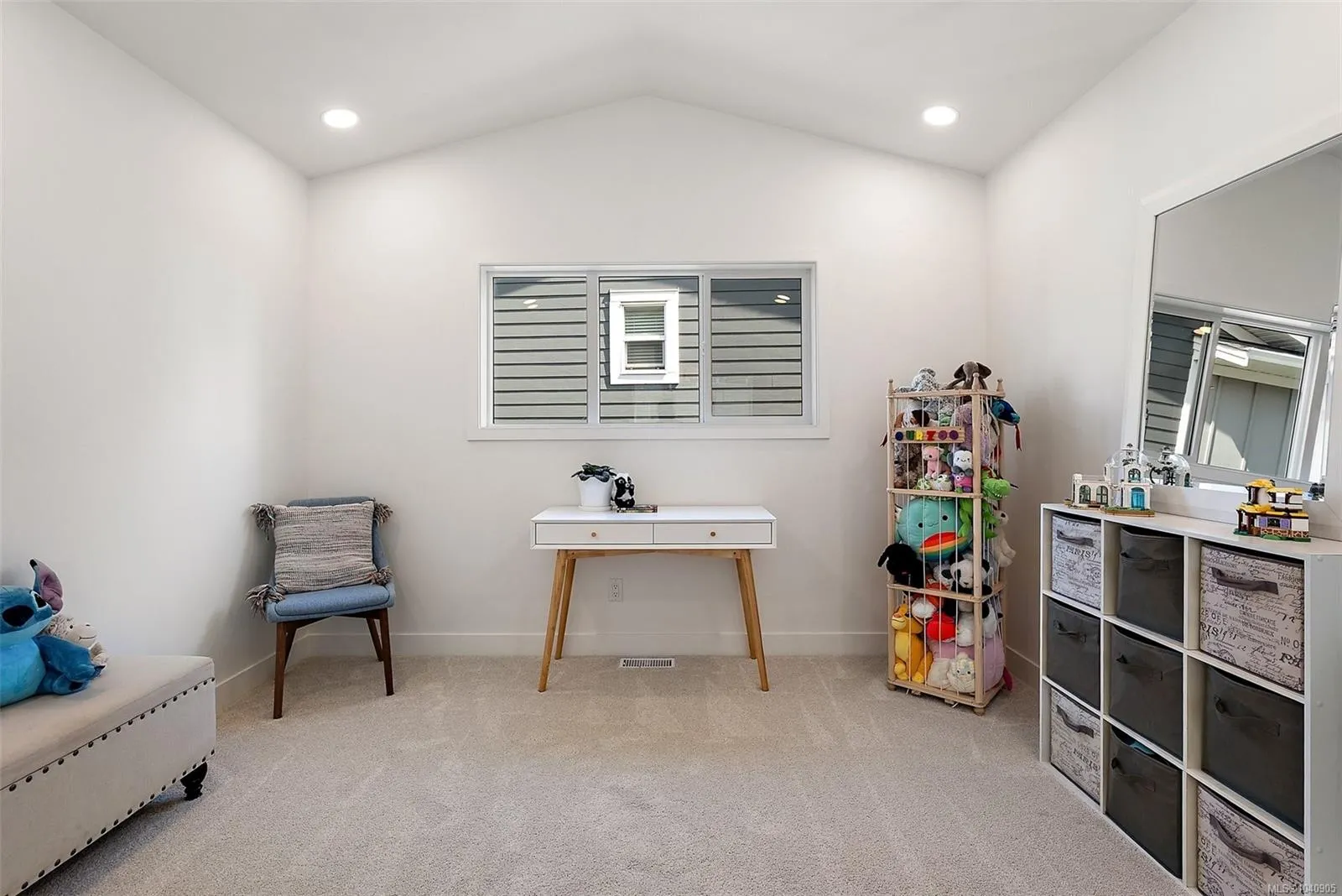 220 Caspian Dr