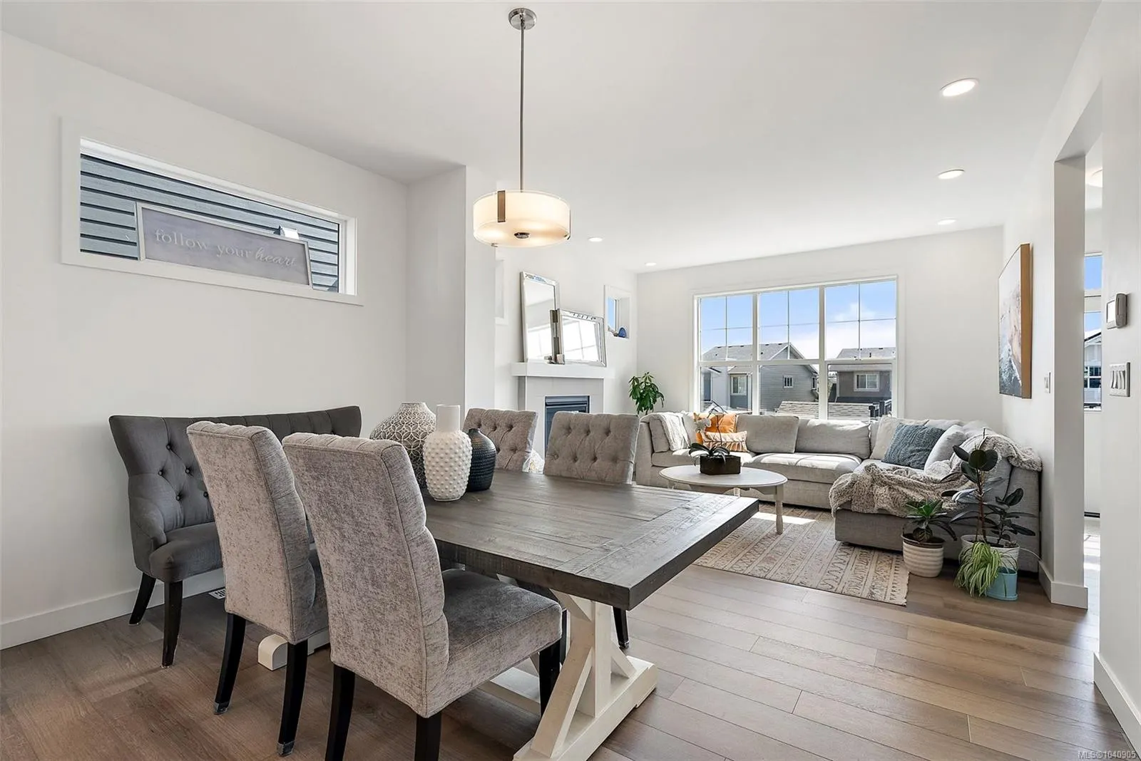 220 Caspian Dr