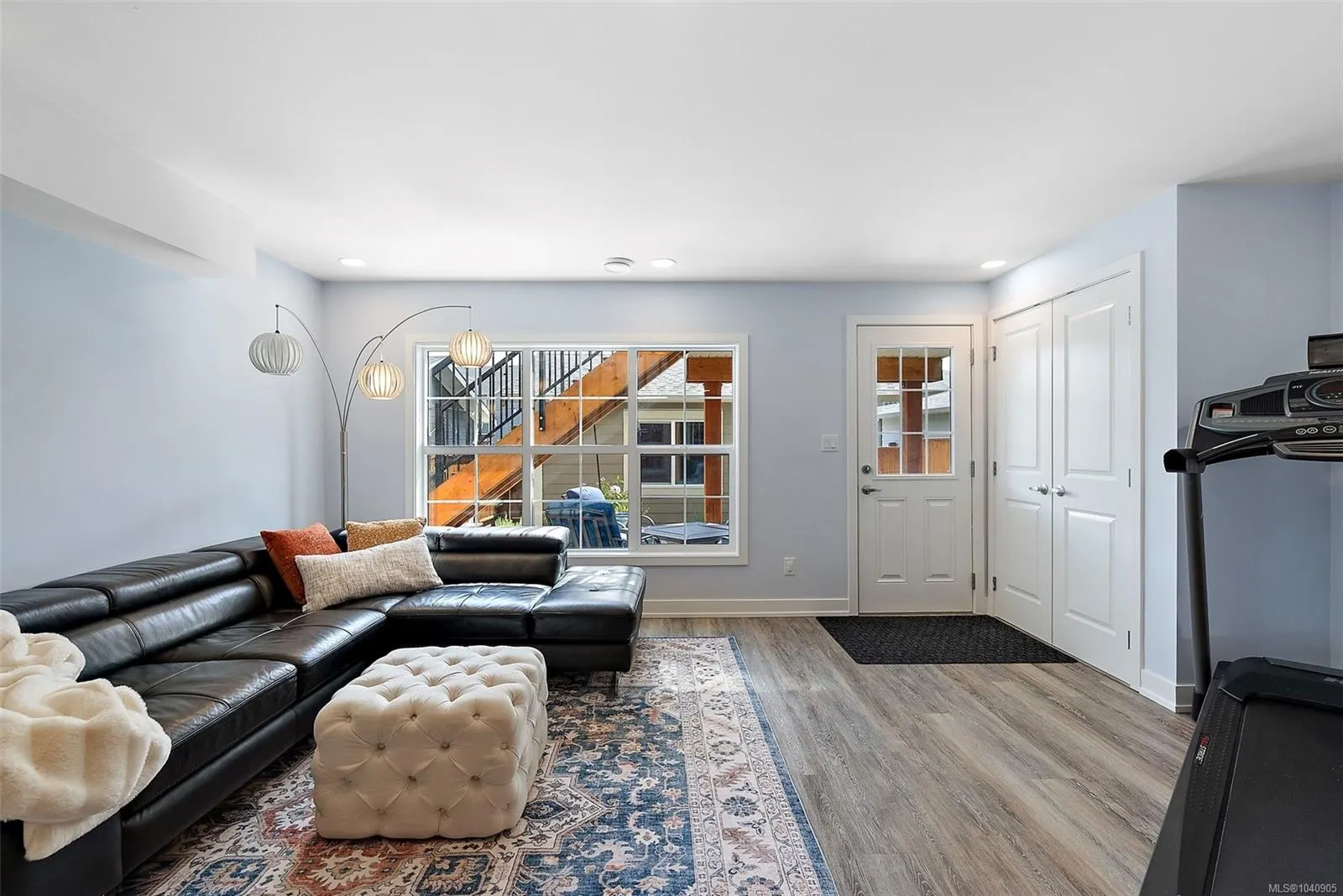 220 Caspian Dr