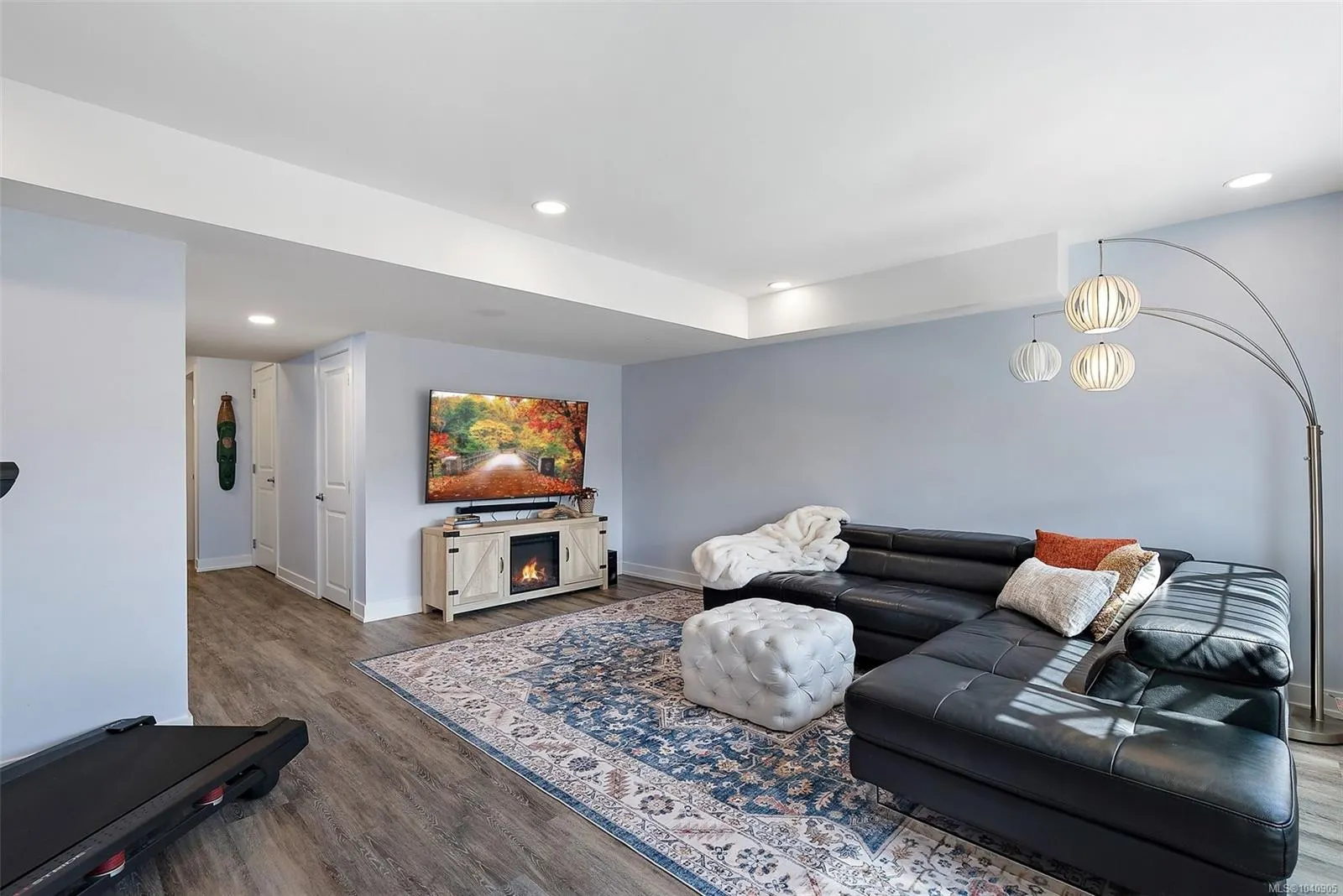 220 Caspian Dr