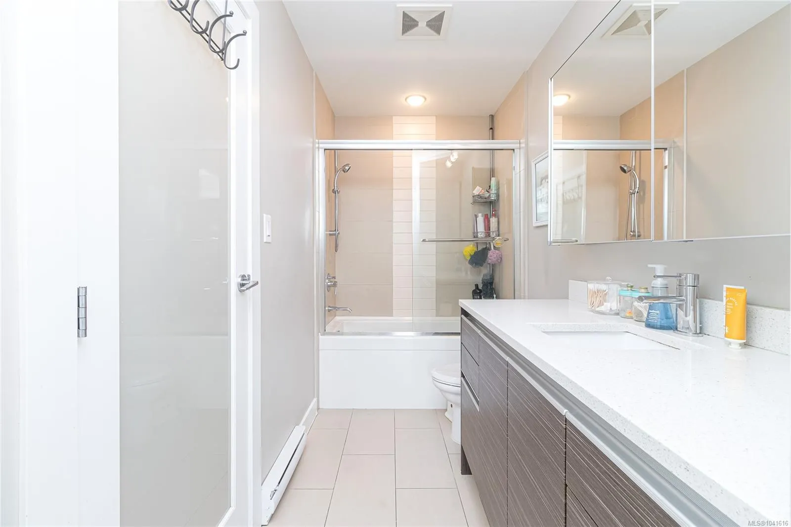 1008 Tillicum Rd