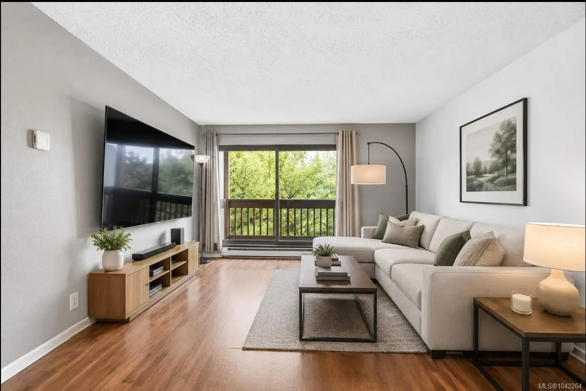 830 Esquimalt Rd