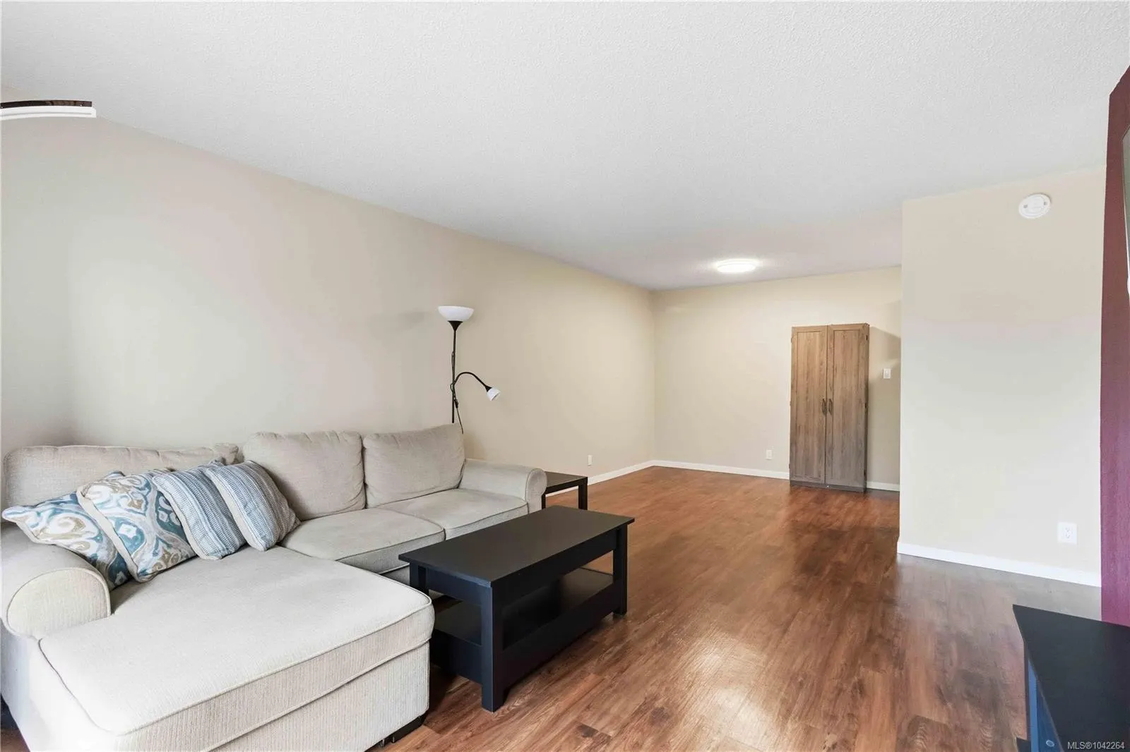 830 Esquimalt Rd