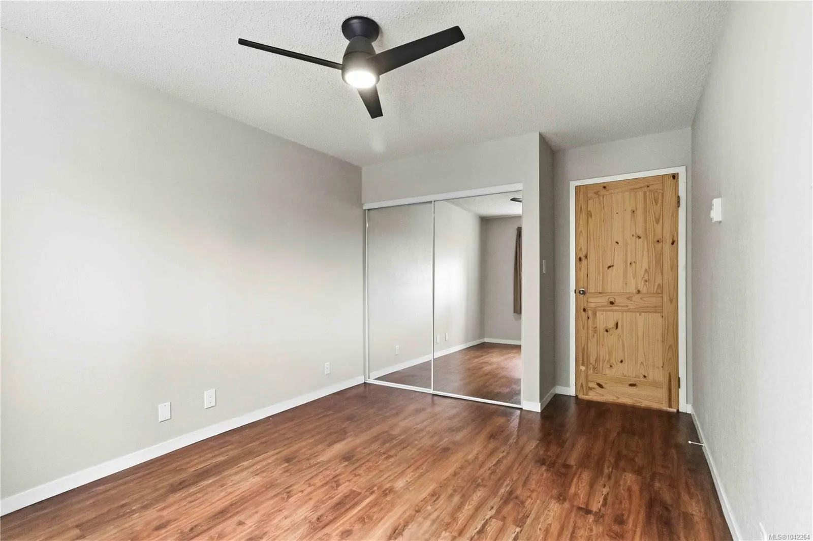 830 Esquimalt Rd