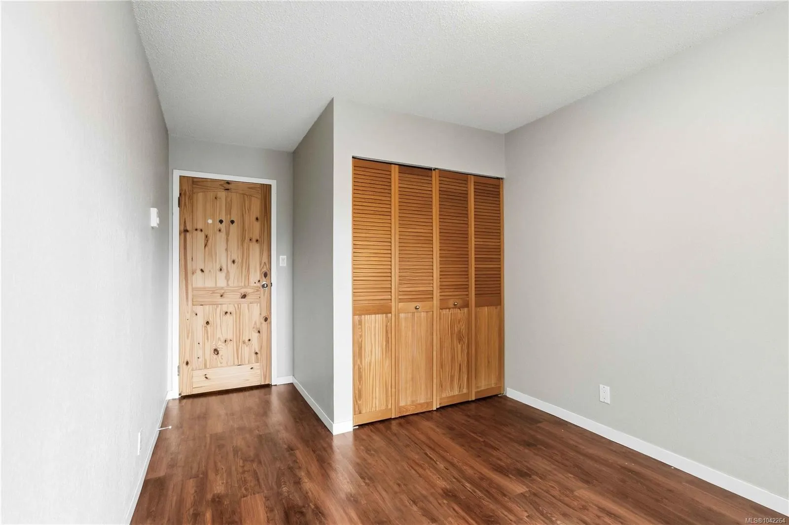830 Esquimalt Rd