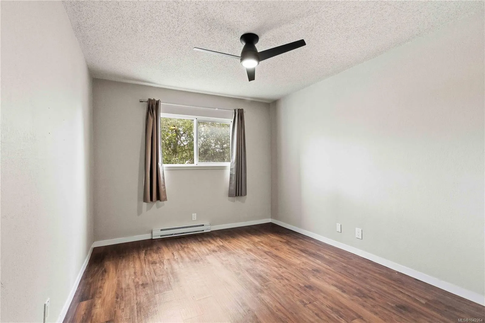 830 Esquimalt Rd