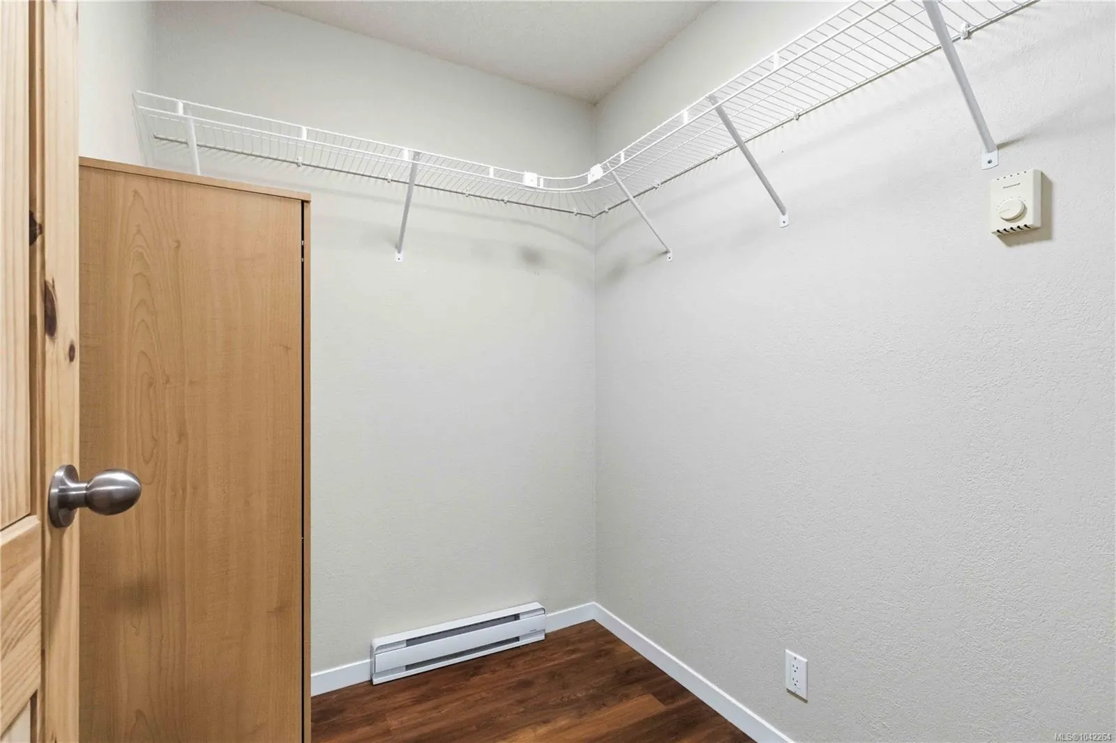 830 Esquimalt Rd