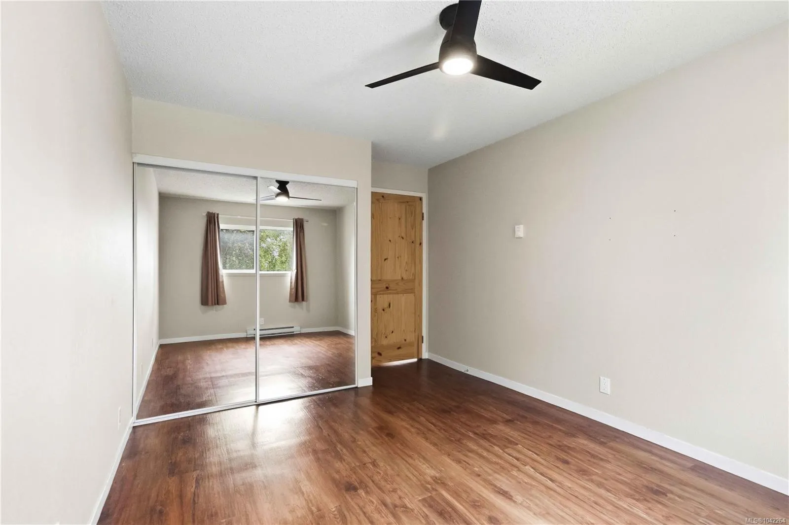 830 Esquimalt Rd