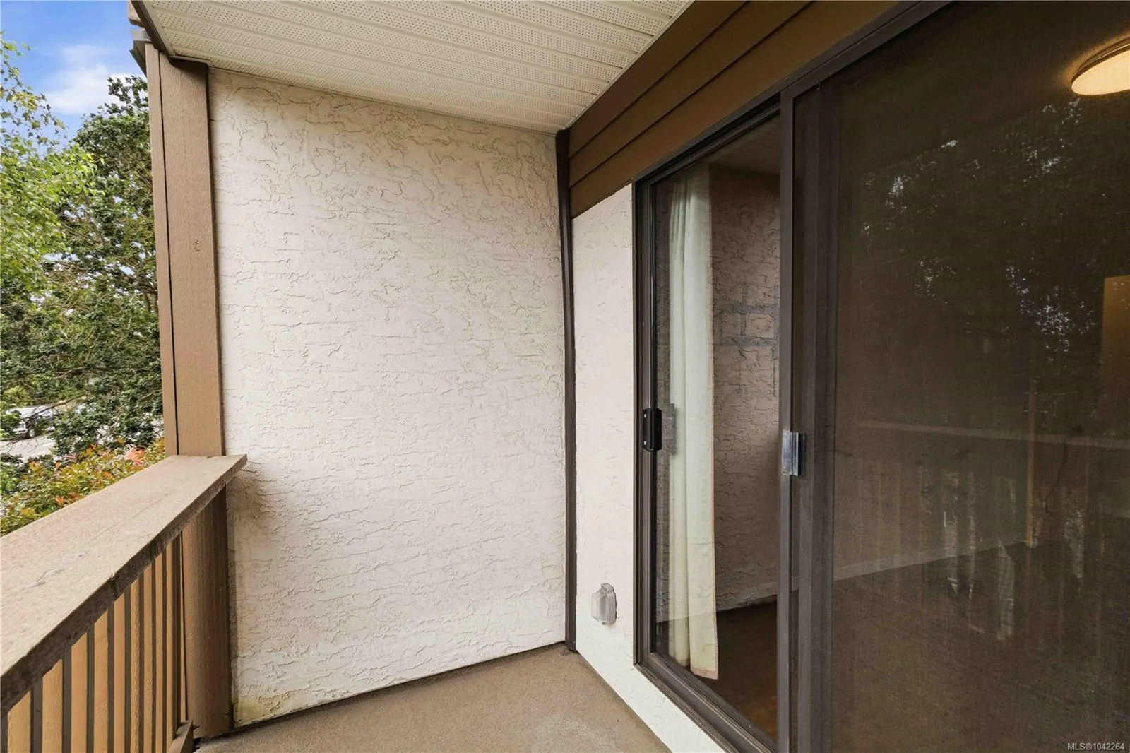 830 Esquimalt Rd