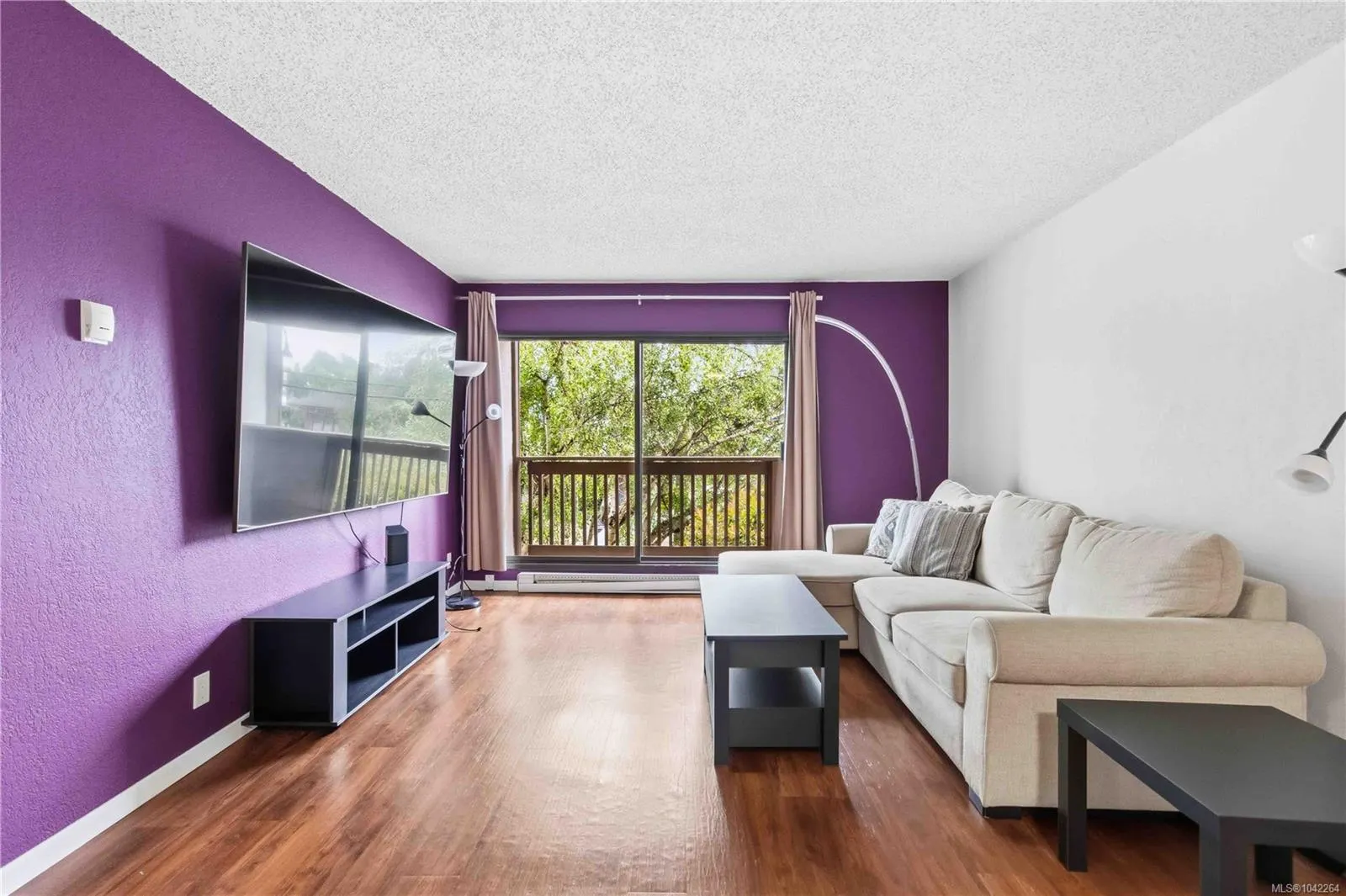 830 Esquimalt Rd