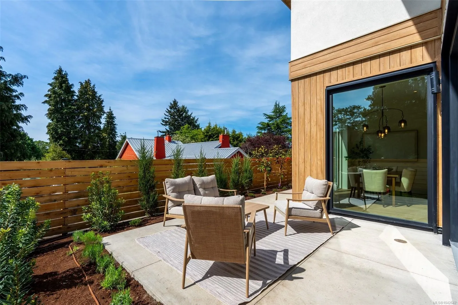 3022 Cadboro Bay Rd