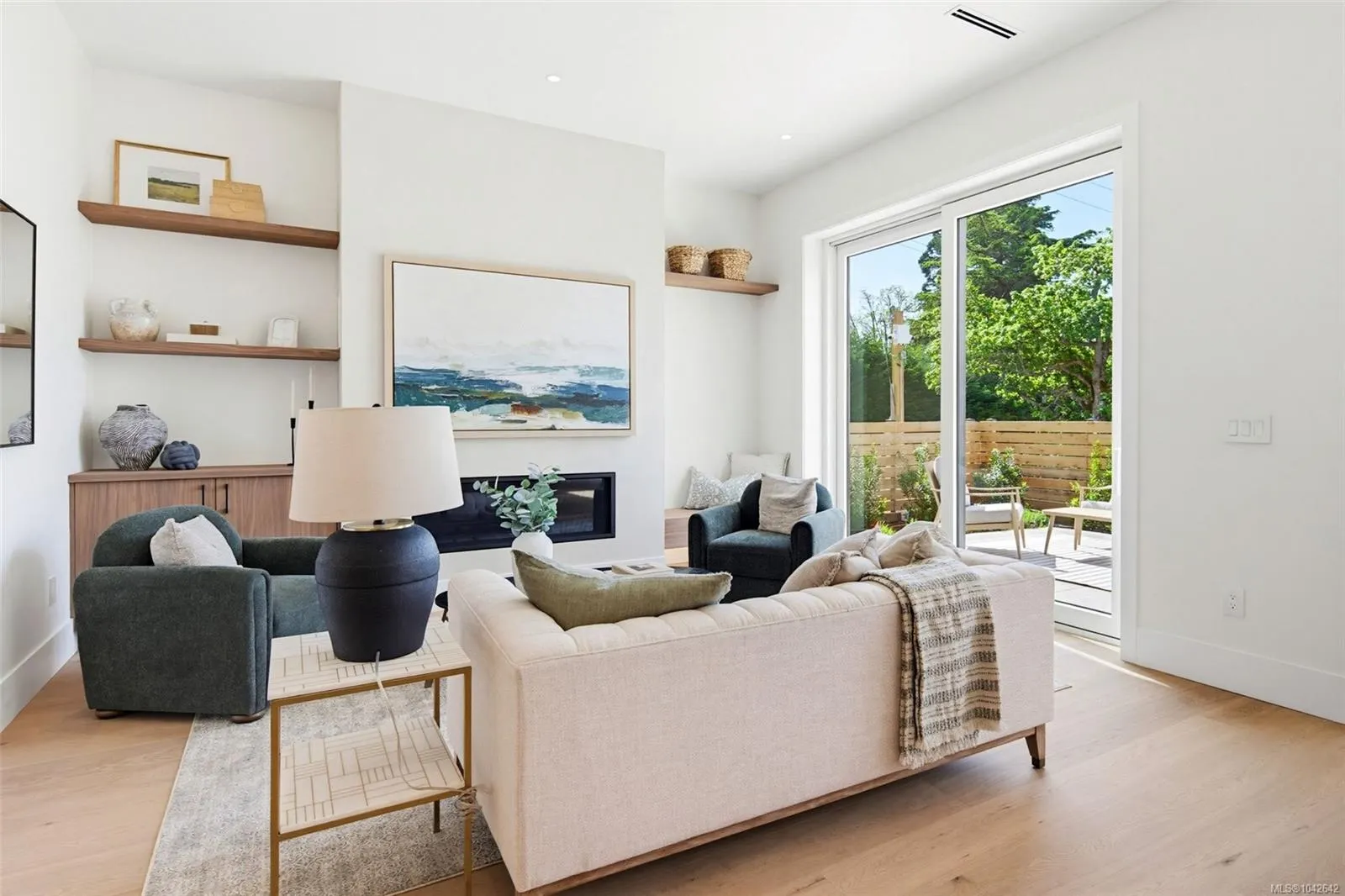 3022 Cadboro Bay Rd