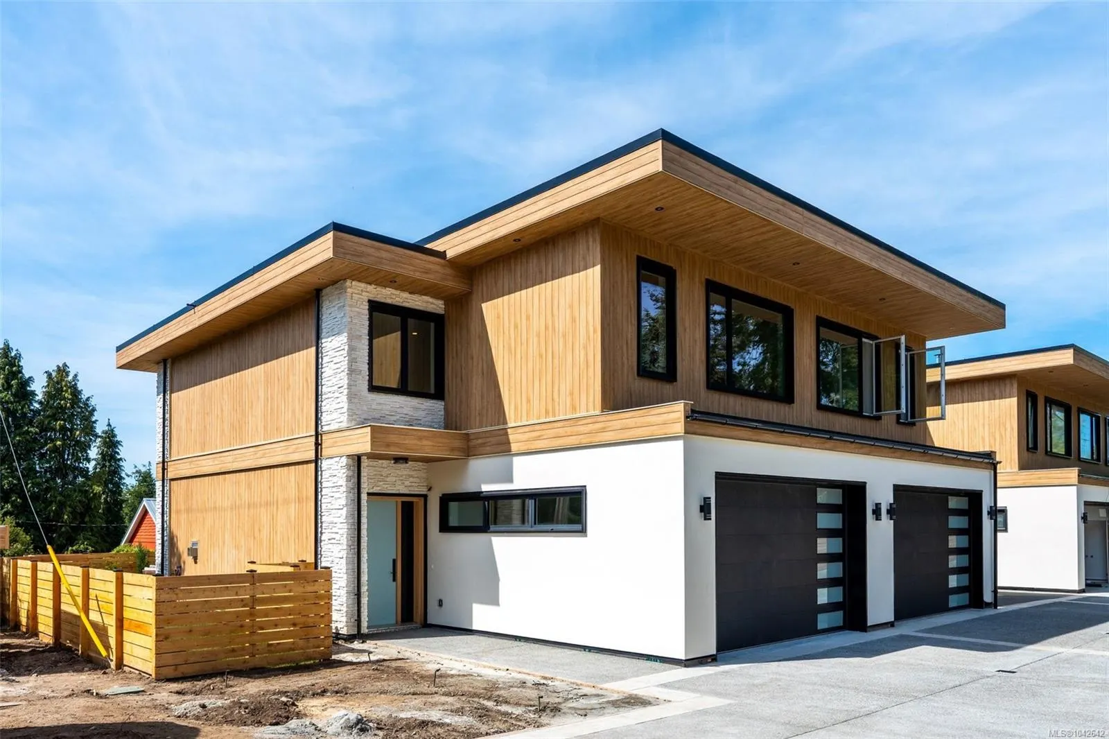 3022 Cadboro Bay Rd