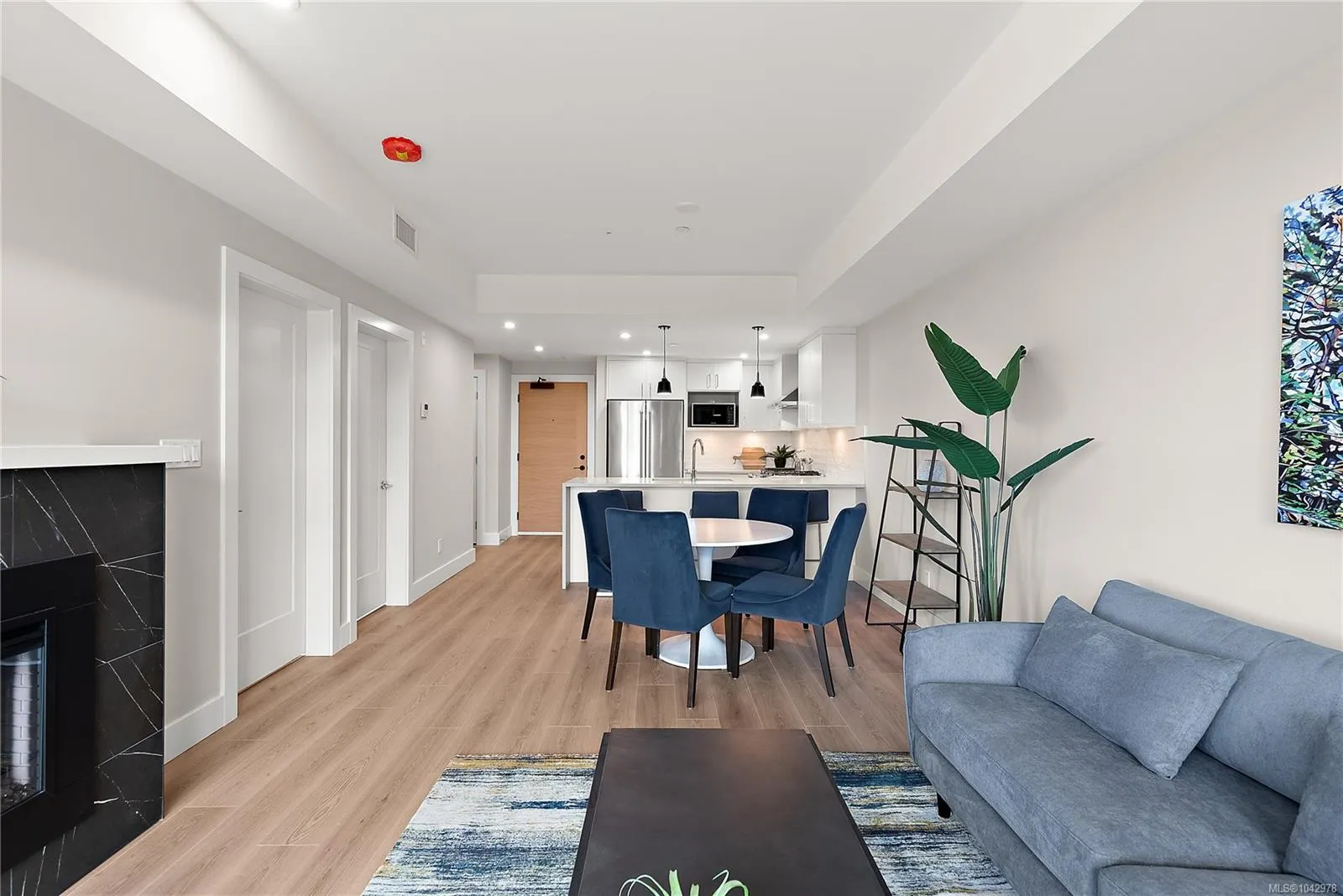 2520 Hackett Cres