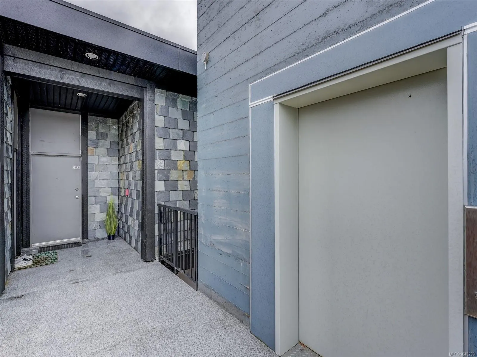 6981 East Saanich Rd