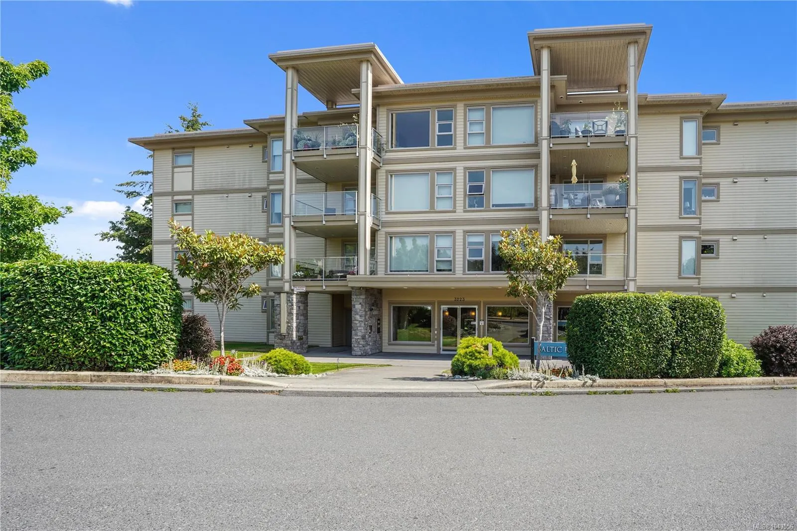3223 Selleck Way