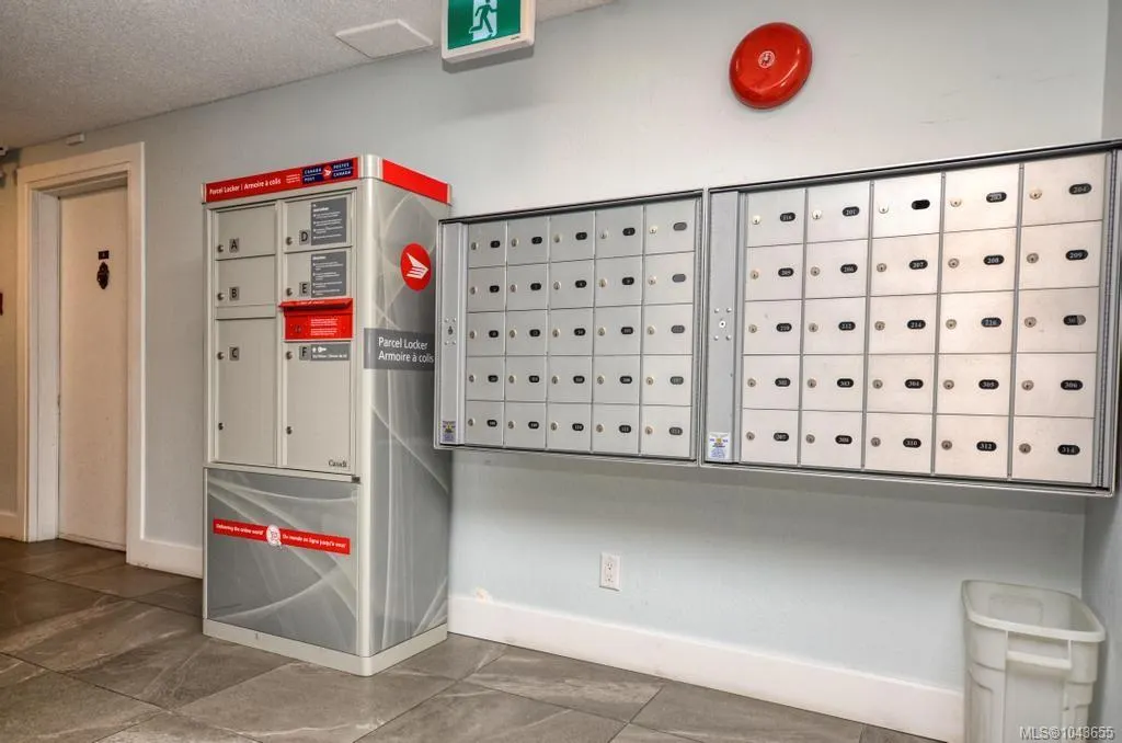 848 Esquimalt Rd