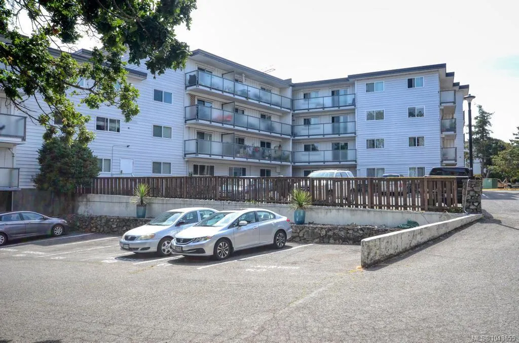 848 Esquimalt Rd