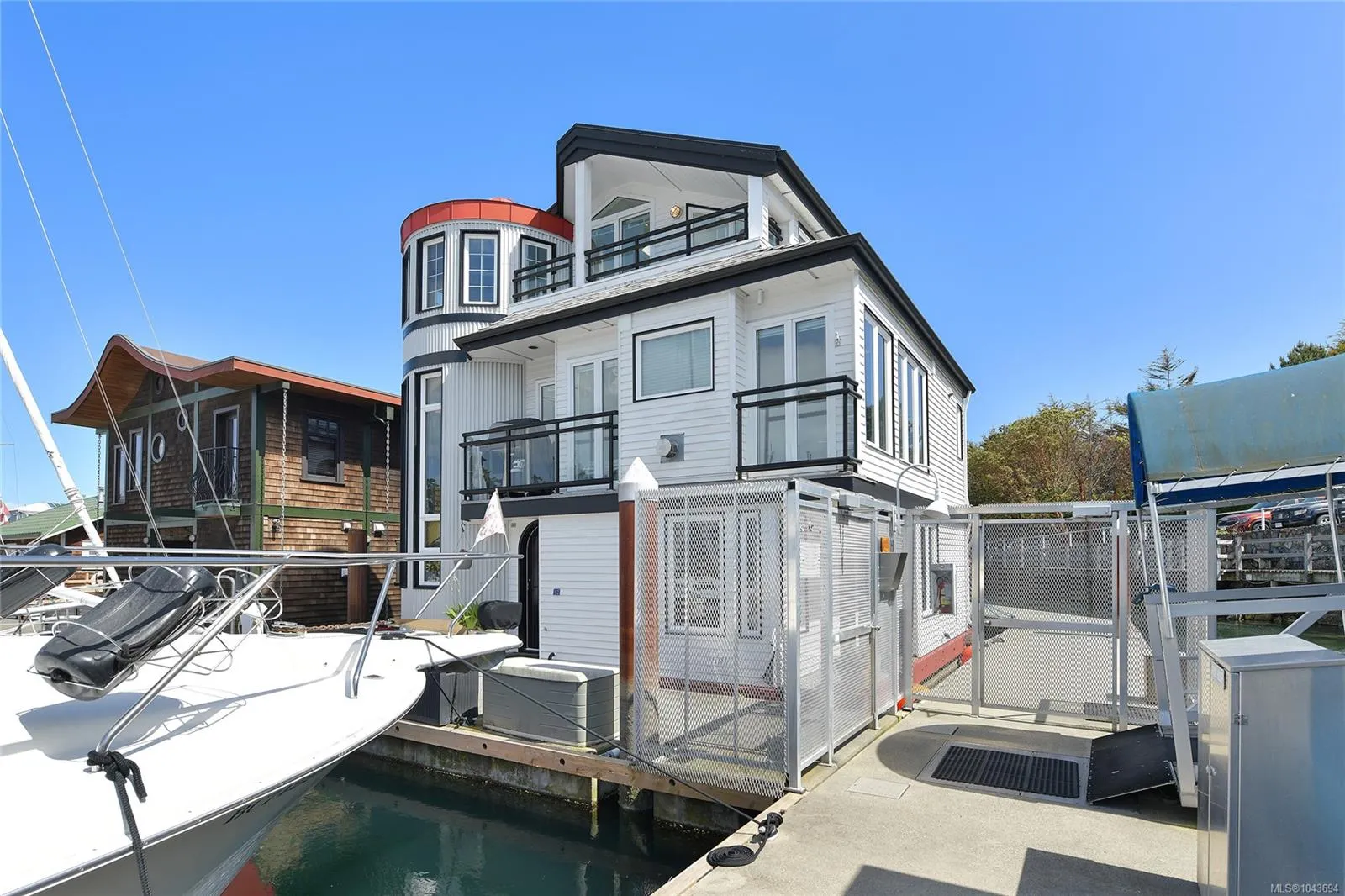 453 Head St