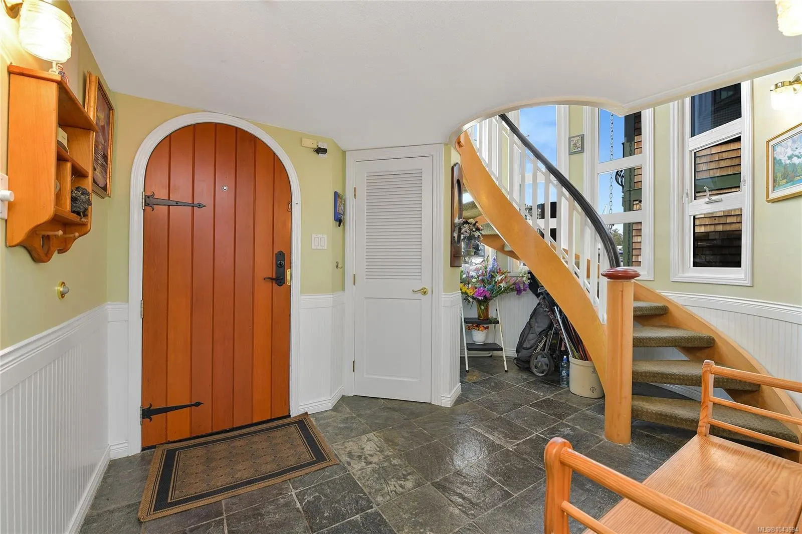 453 Head St