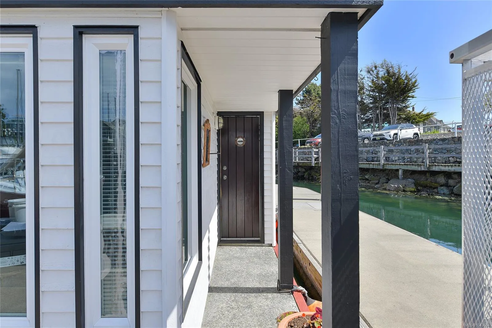 453 Head St