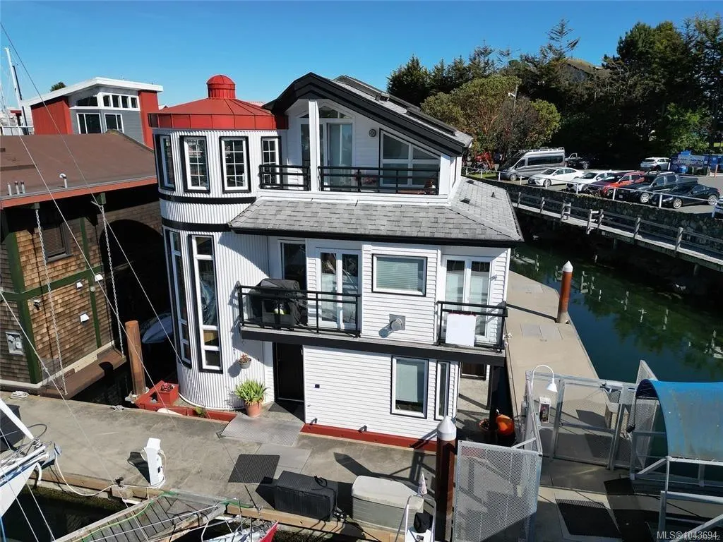 453 Head St