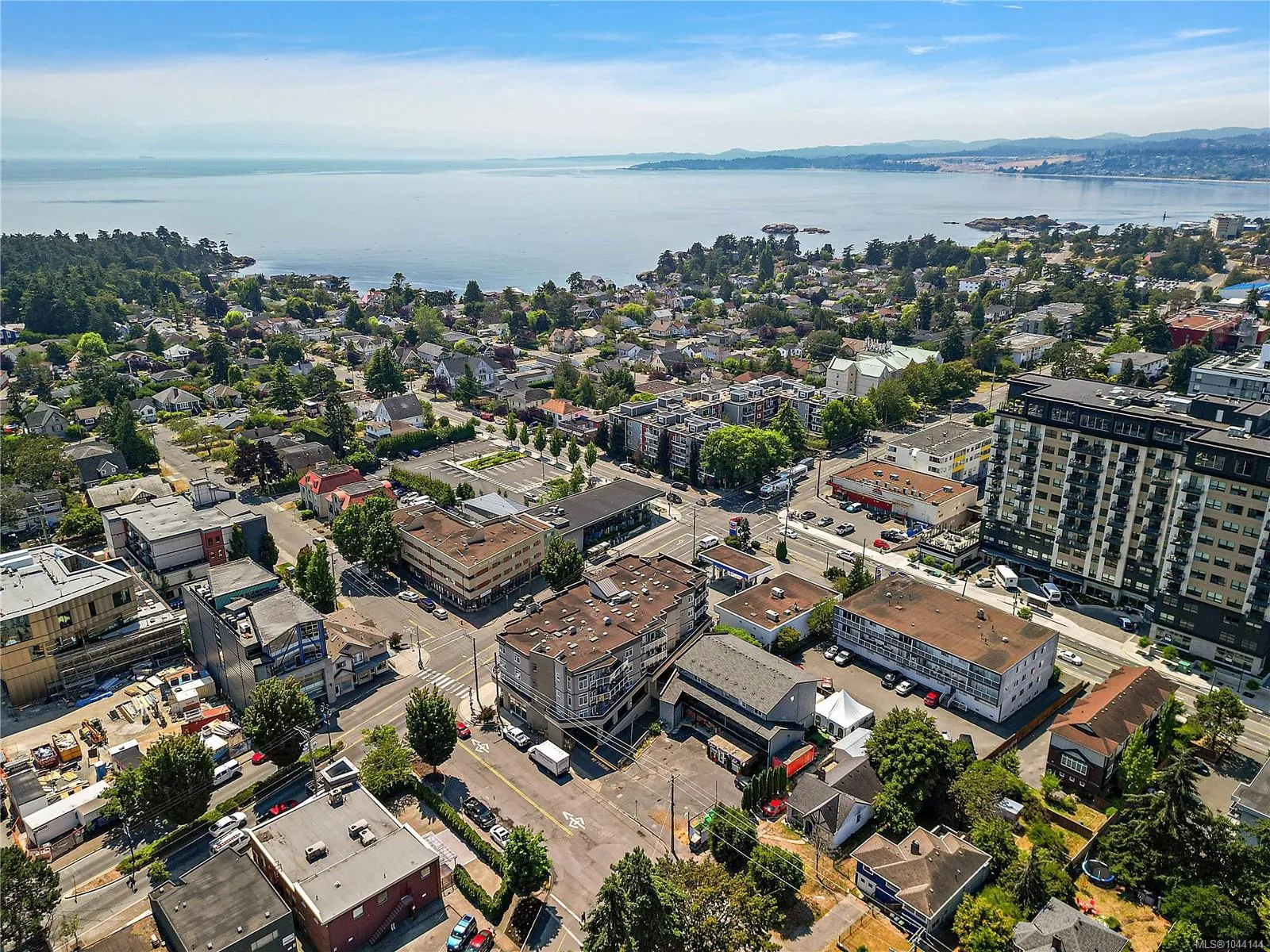 1258 Esquimalt Rd