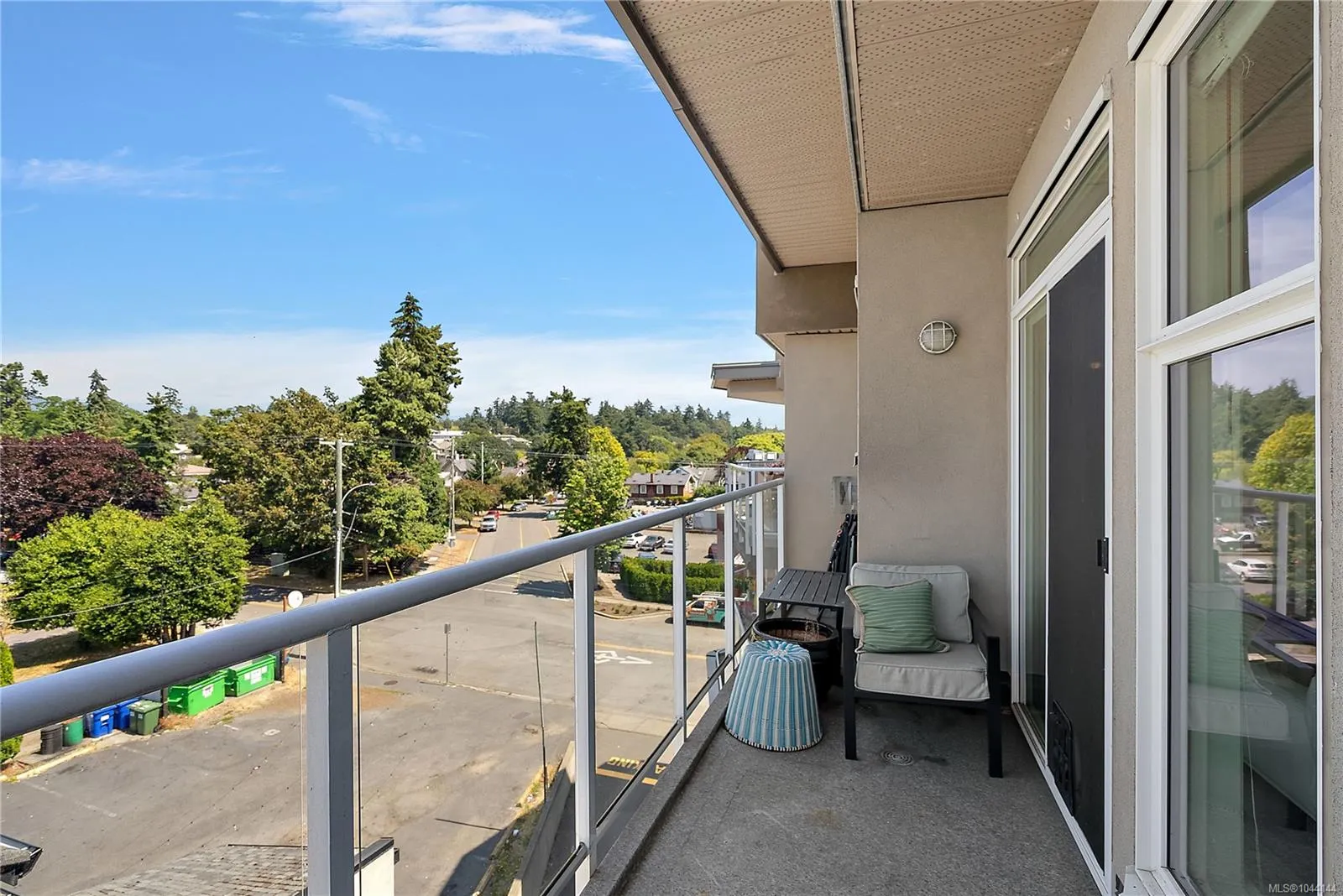 1258 Esquimalt Rd