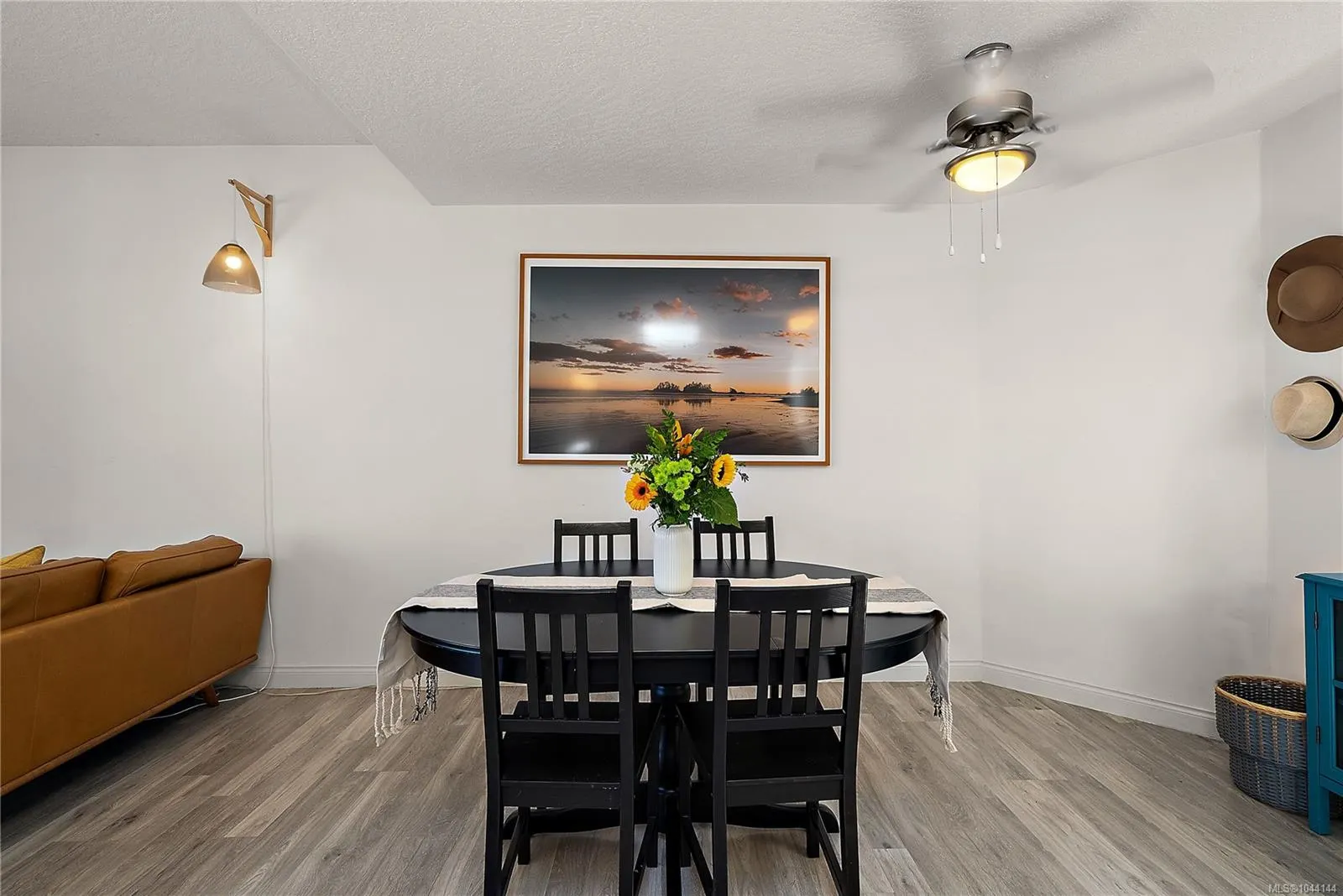 1258 Esquimalt Rd