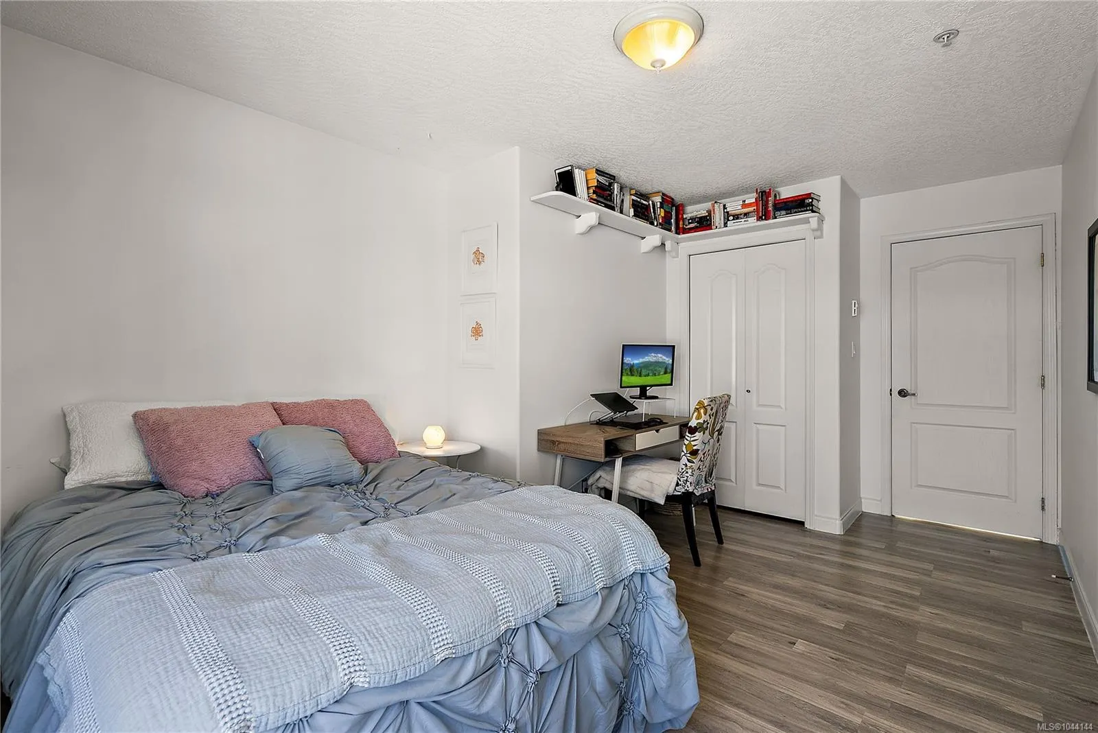 1258 Esquimalt Rd