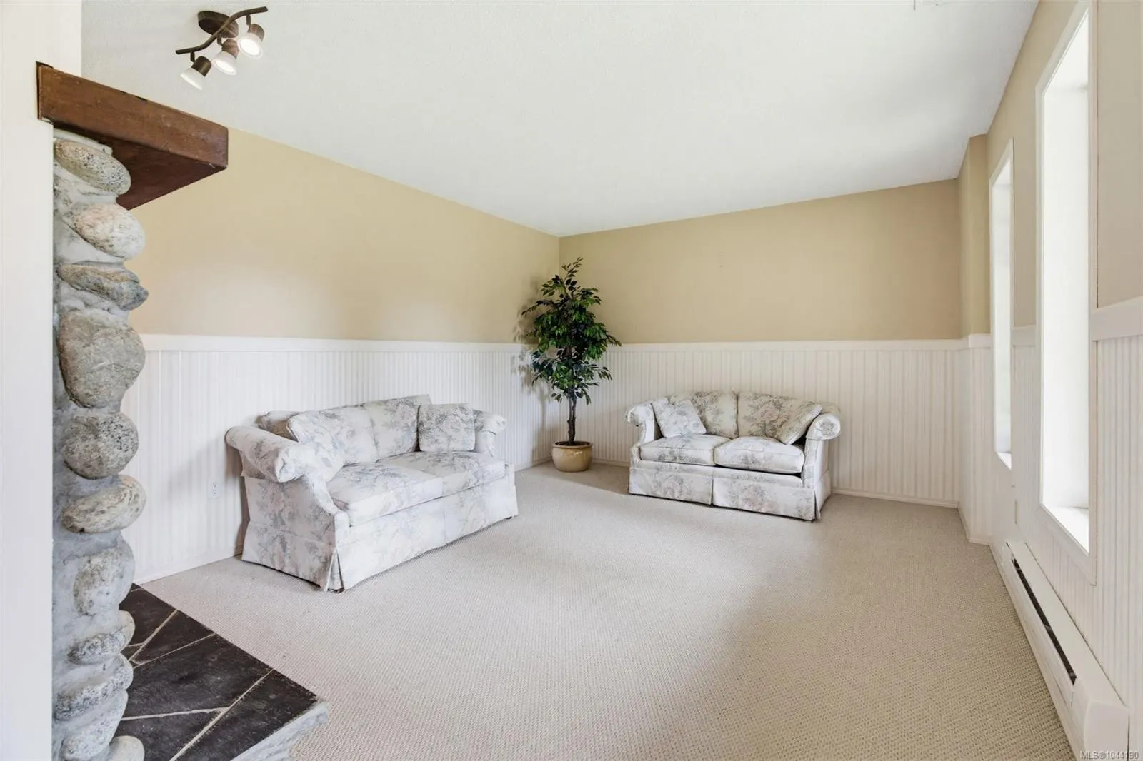2595 Amanda Pl