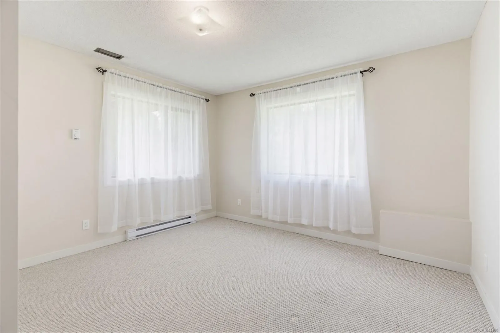 2595 Amanda Pl