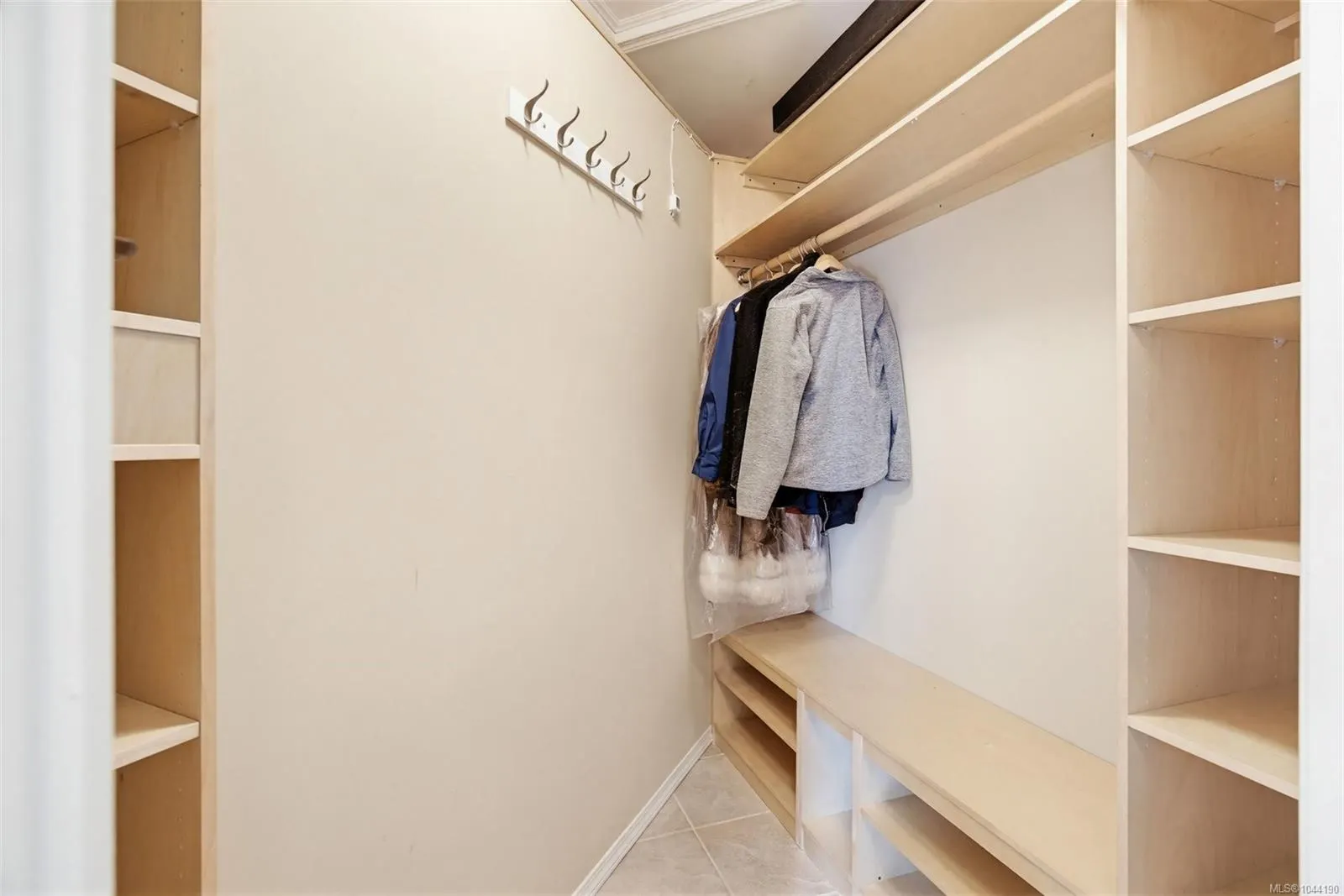 2595 Amanda Pl