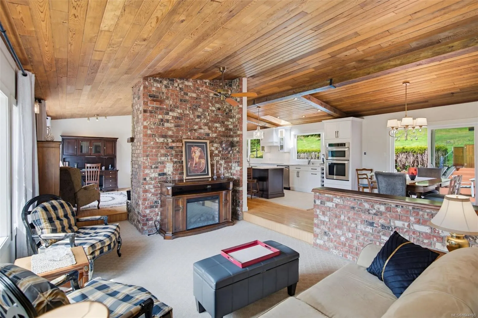 2595 Amanda Pl