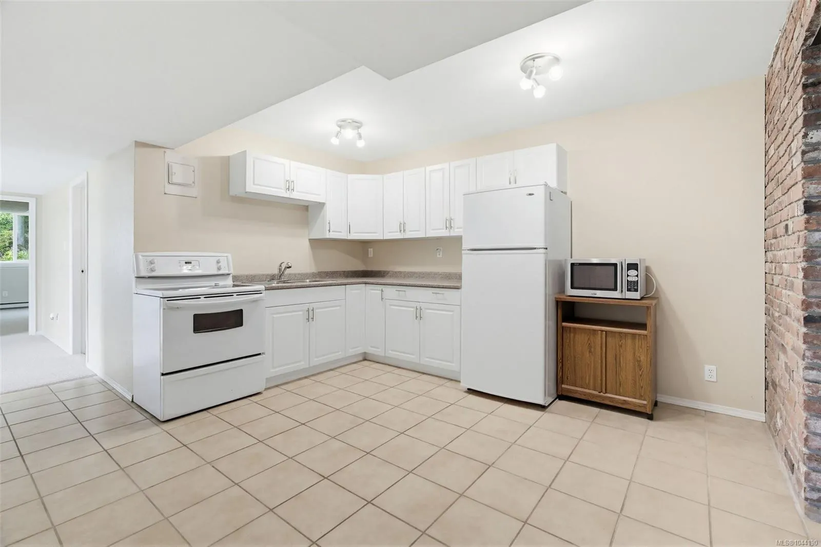 2595 Amanda Pl