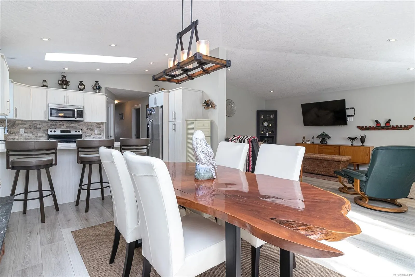 7586 Tetayut Rd