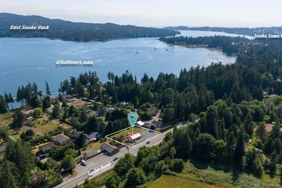 5723 Sooke Rd