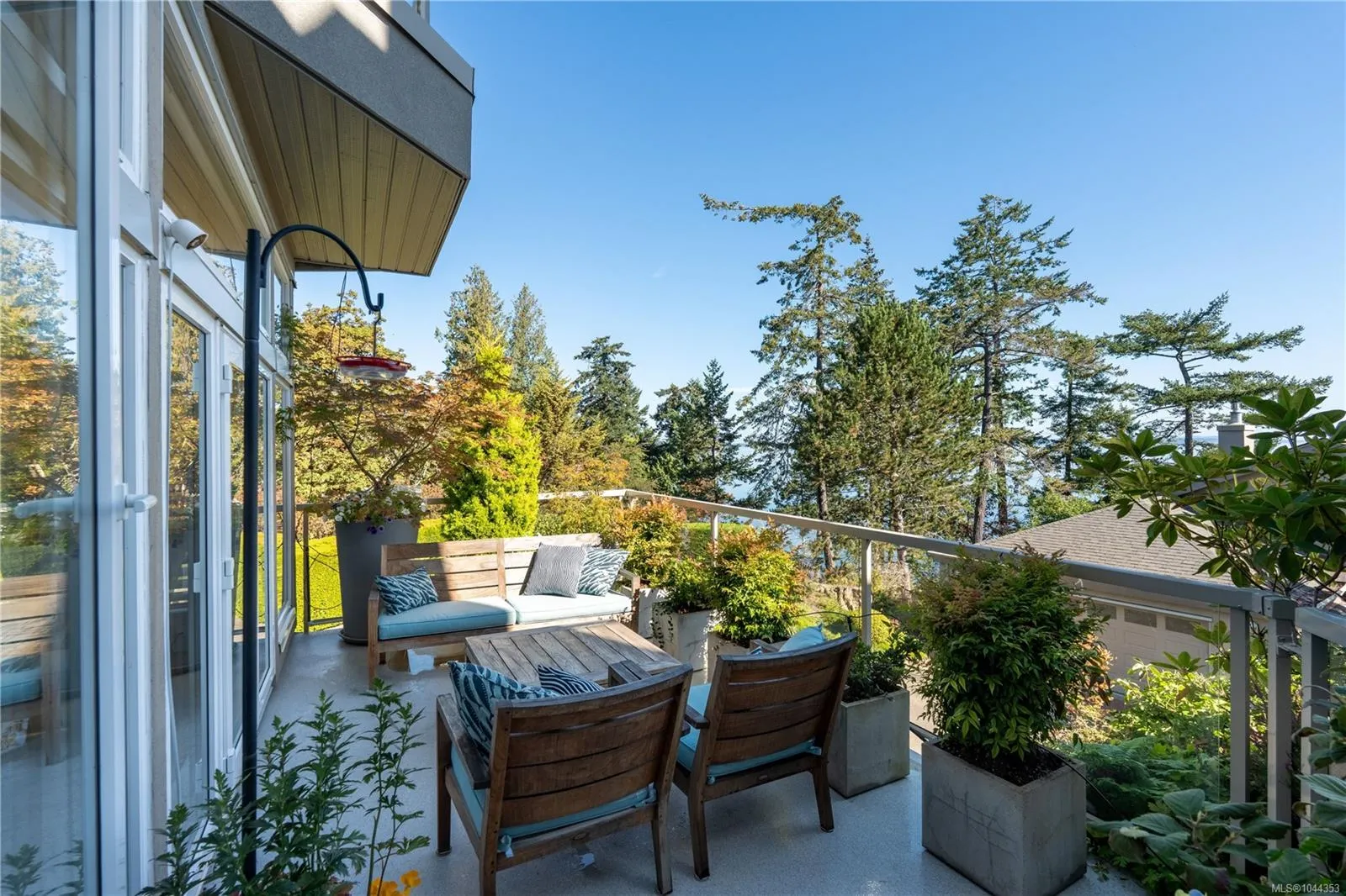 4771 Cordova Bay Rd