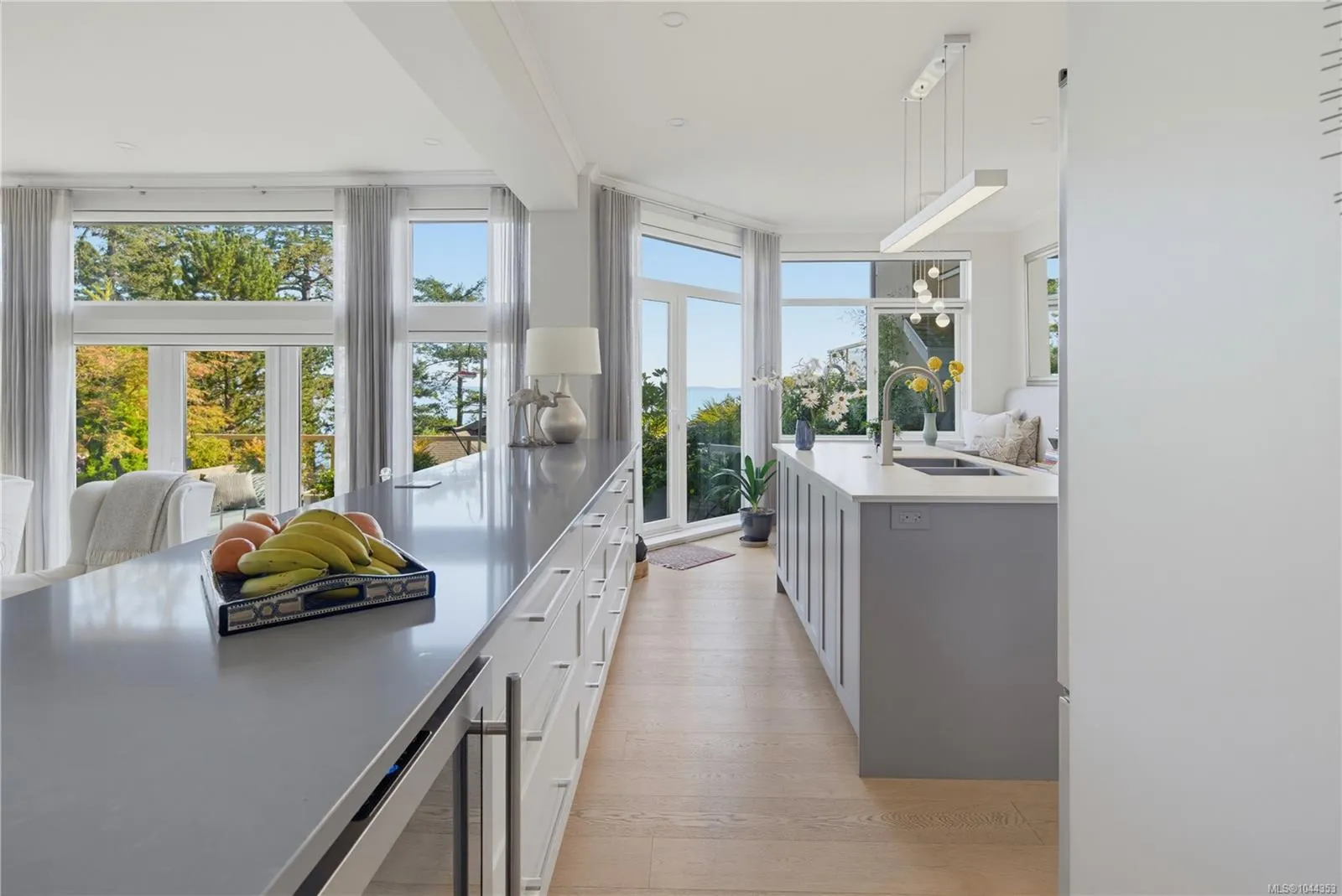 4771 Cordova Bay Rd